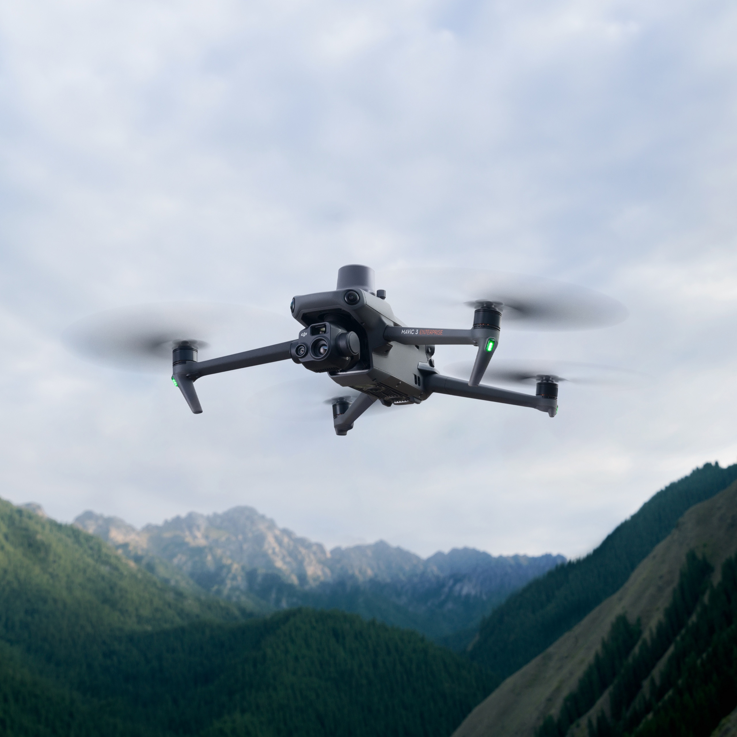 Квадрокоптер DJI Mavic 3T Basic Combo